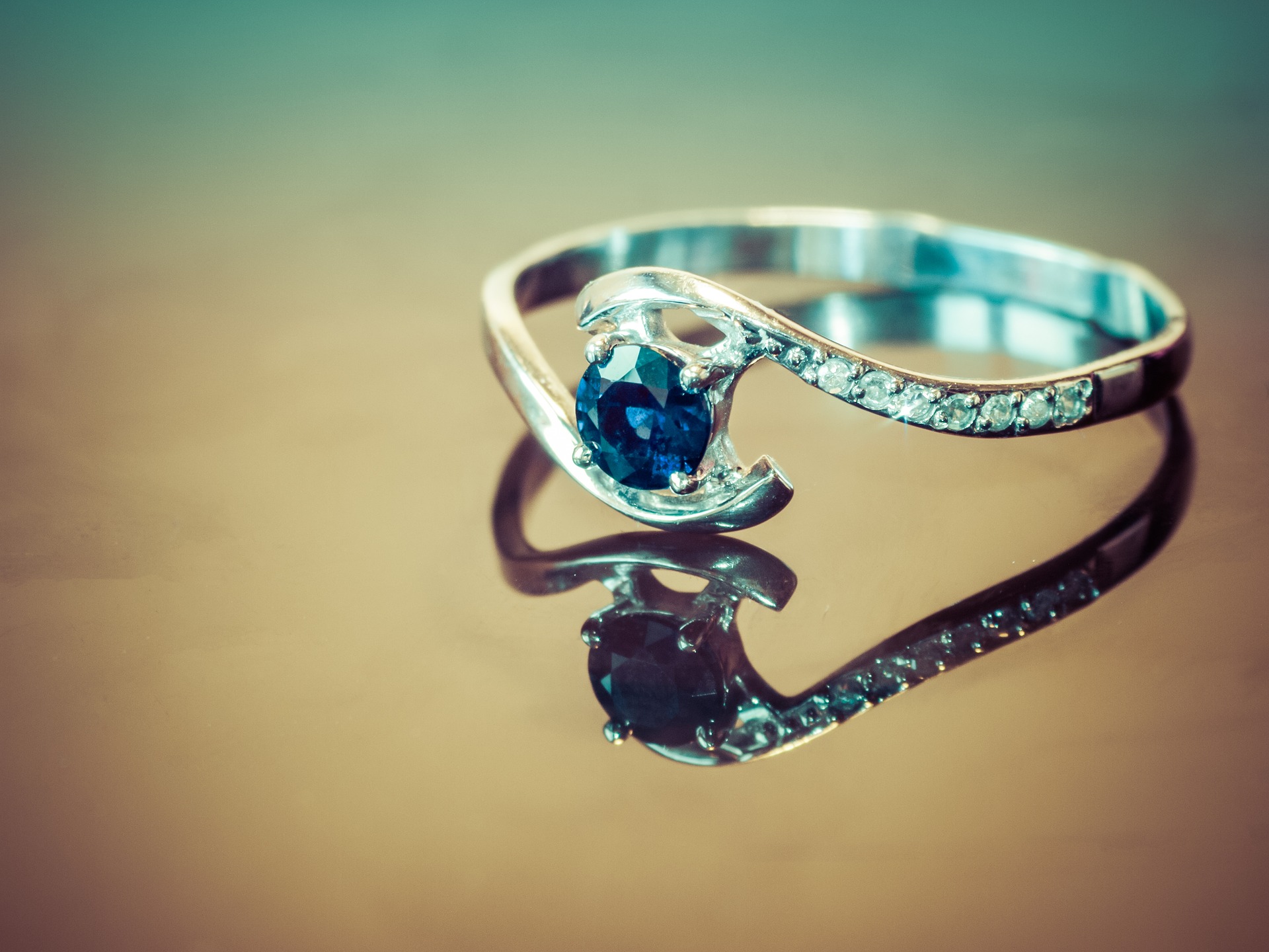 Nhẫn cưới kim cương và những điều cần lưu ý