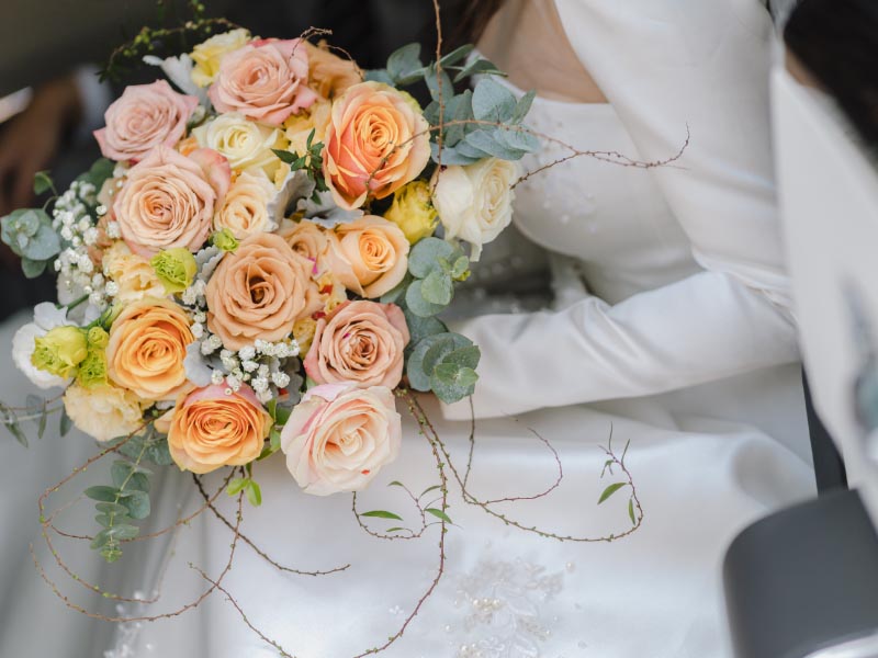 Philinh - 4 mẹo giúp hoa tươi lâu hơn và nổi bật hơn cho ngày cưới